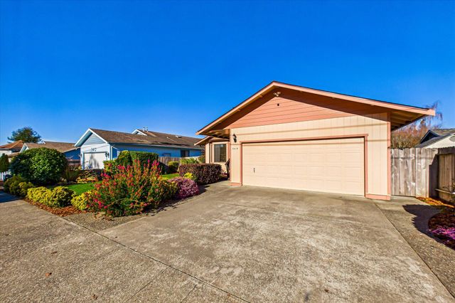 3414 Church Street, Fortuna, CA 95540