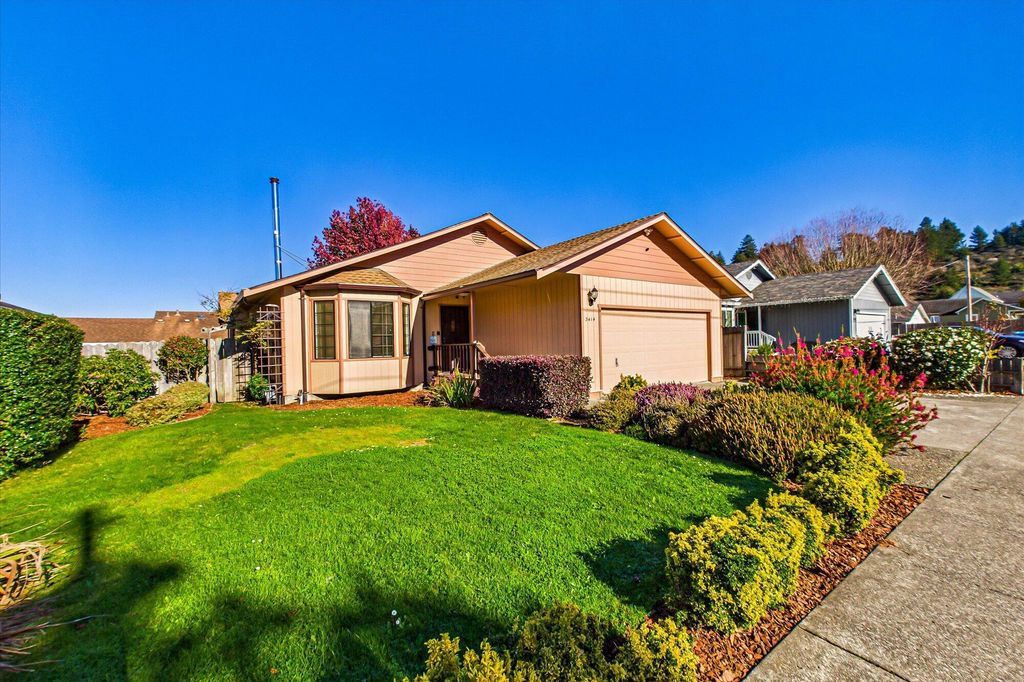 3414 Church Street, Fortuna, CA 95540