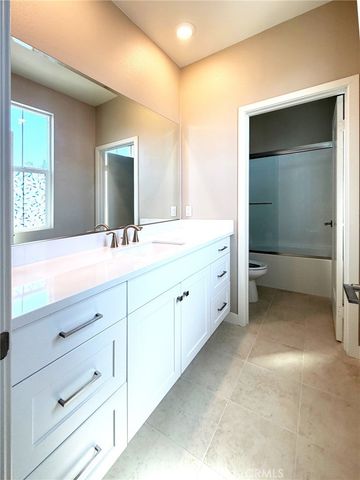 22 Noble, Pomona, CA 91766