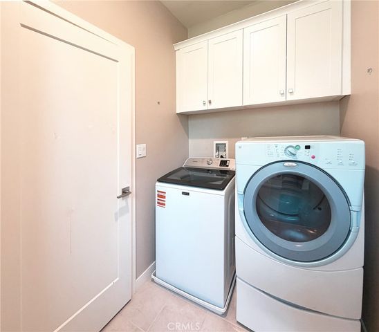 22 Noble, Pomona, CA 91766
