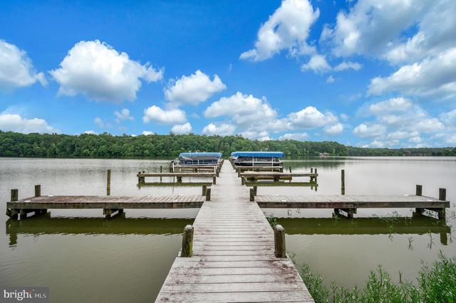 6833 LAKE POINTE DR, Mineral, VA 23117