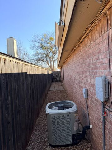 8232 Raleigh Avenue, Lubbock, TX 79424