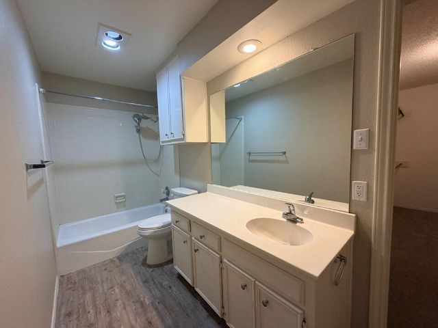 8232 Raleigh Avenue, Lubbock, TX 79424