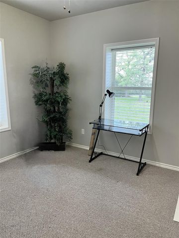 3873 Fm 1624, Lincoln, TX 78948