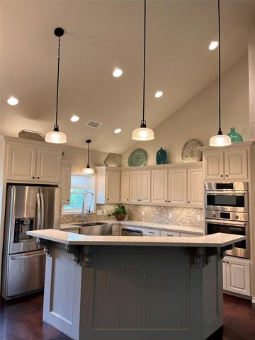 3873 Fm 1624, Lincoln, TX 78948