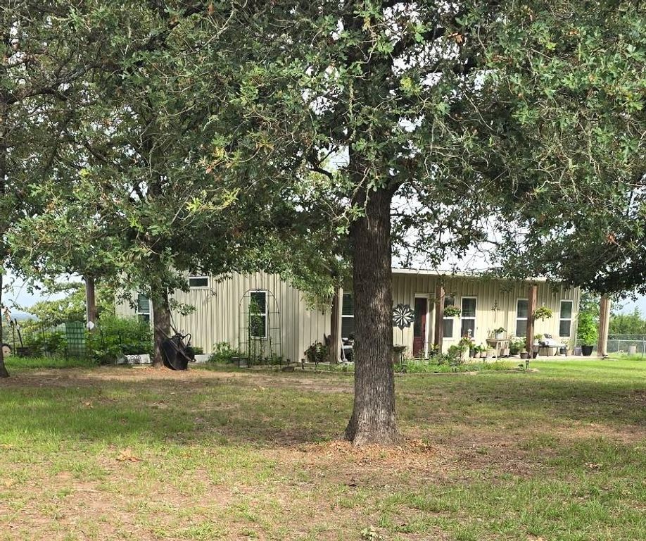 3873 Fm 1624, Lincoln, TX 78948