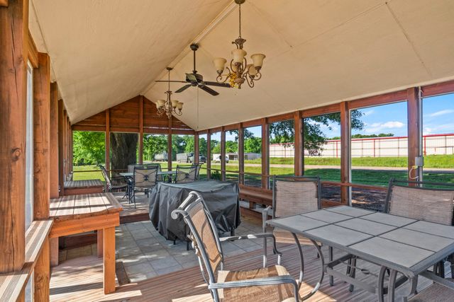 204 Pvt Rd 1311, Mt Pleasant, TX 75455