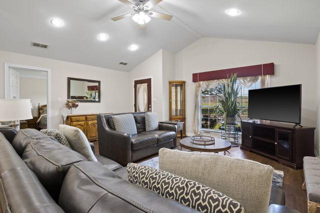 204 Pvt Rd 1311, Mt Pleasant, TX 75455