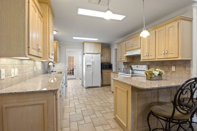 204 Pvt Rd 1311, Mt Pleasant, TX 75455