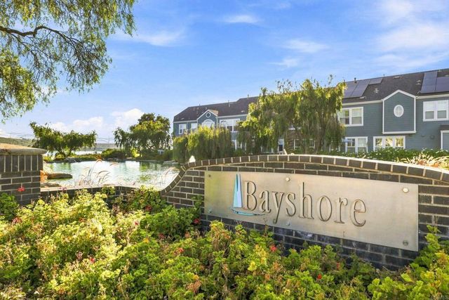 4792 Beachwood Court, Carlsbad, CA 92008