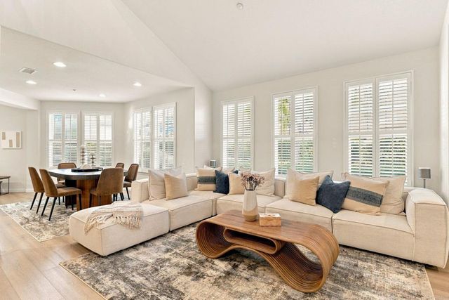 4792 Beachwood Court, Carlsbad, CA 92008