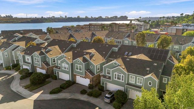 4792 Beachwood Court, Carlsbad, CA 92008