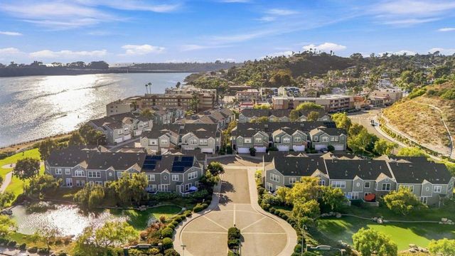 4792 Beachwood Court, Carlsbad, CA 92008