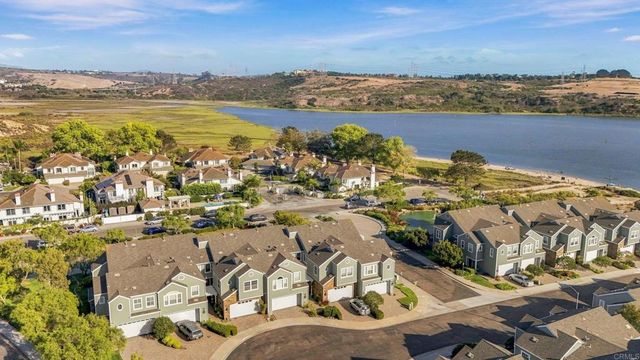 4792 Beachwood Court, Carlsbad, CA 92008