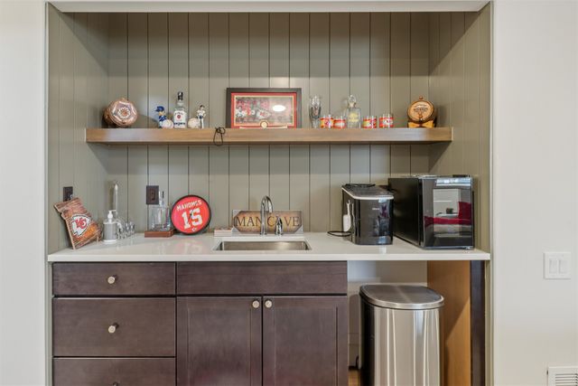 174 E Bridge Road, Polk City, IA 50226