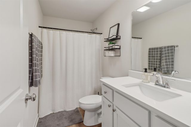 174 E Bridge Road, Polk City, IA 50226