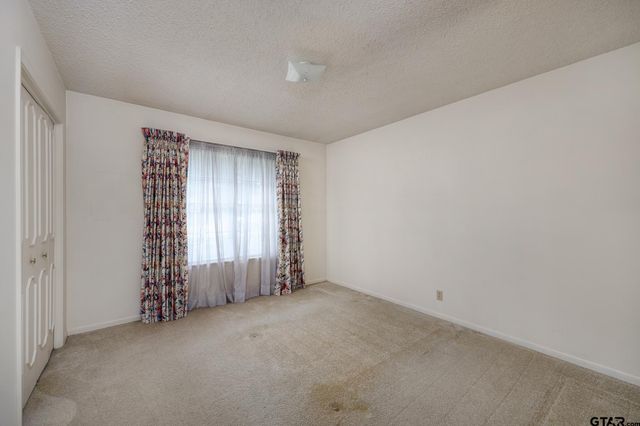 322 Vicksburg St, Tyler, TX 75703