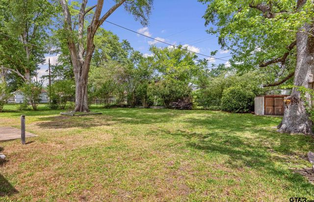 322 Vicksburg St, Tyler, TX 75703