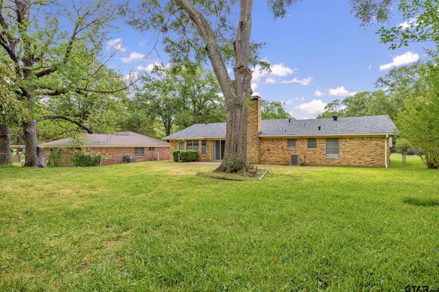 322 Vicksburg St, Tyler, TX 75703