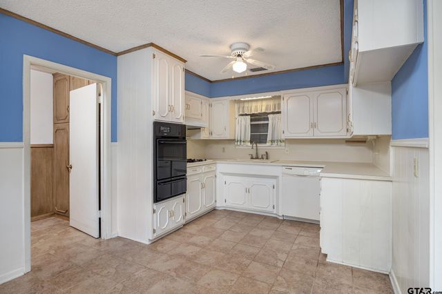 322 Vicksburg St, Tyler, TX 75703