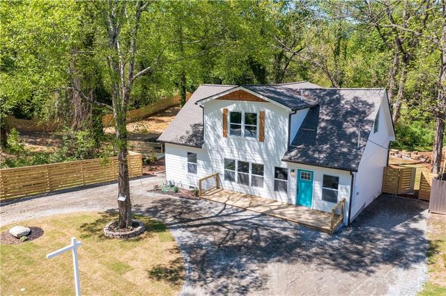 1677 North Avenue NW, Atlanta, GA 30318
