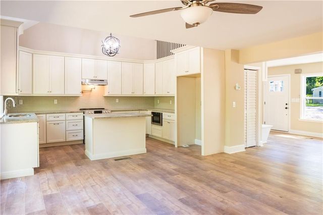 1677 North Avenue NW, Atlanta, GA 30318