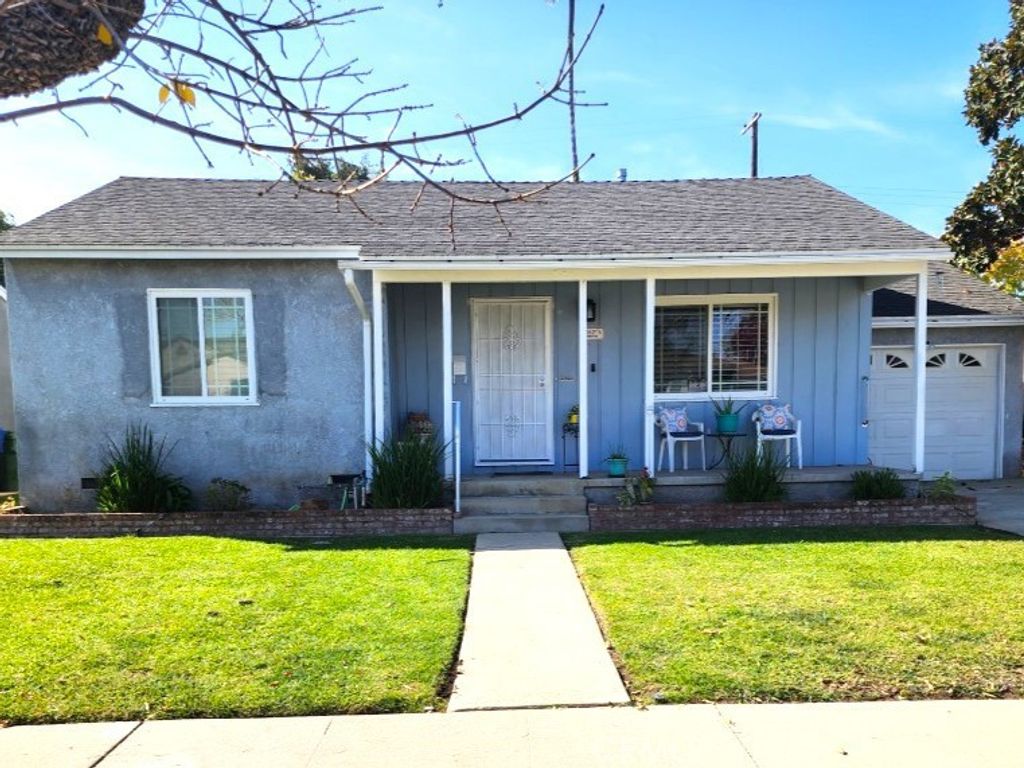 Image 2 of property listing at 7607 Goddard, Los Angeles, CA 90045
