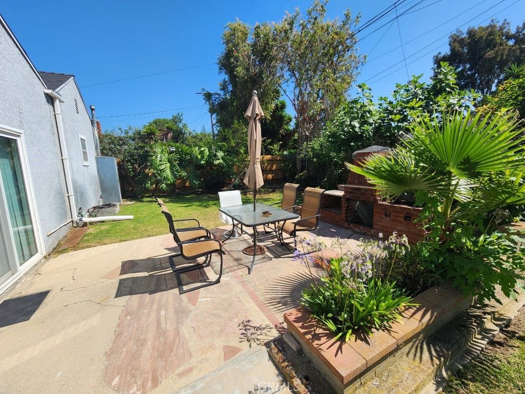 Image 30 of property listing at 7607 Goddard, Los Angeles, CA 90045