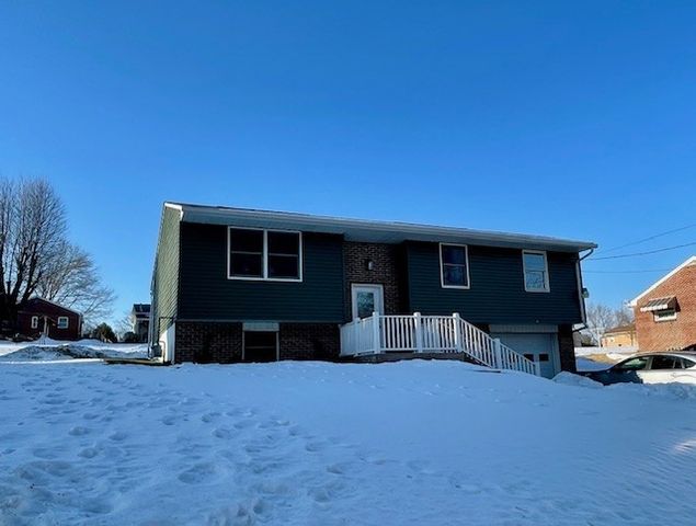 1434 Main Street, W Leechburg, PA 15656