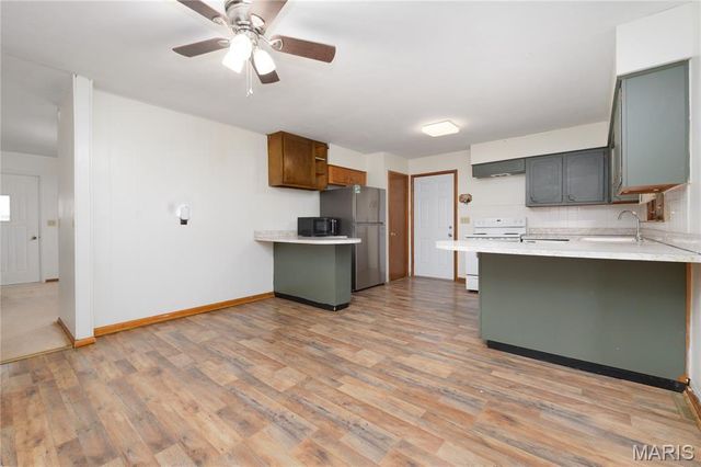 1201 Hull Valley Drive, Waynesville, MO 65583