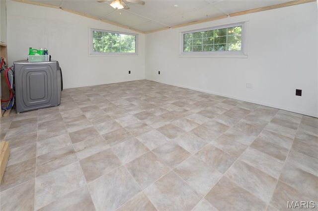 1201 Hull Valley Drive, Waynesville, MO 65583