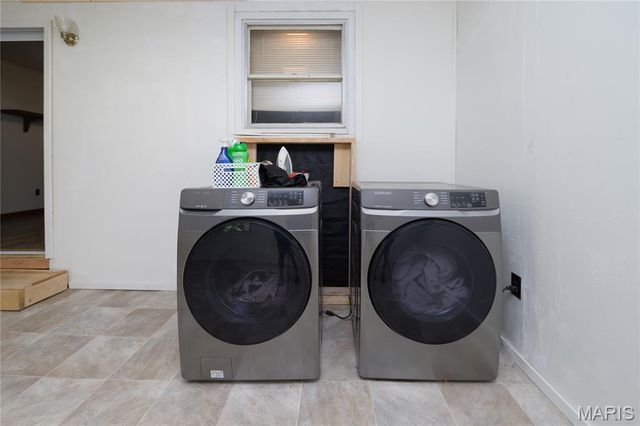 1201 Hull Valley Drive, Waynesville, MO 65583