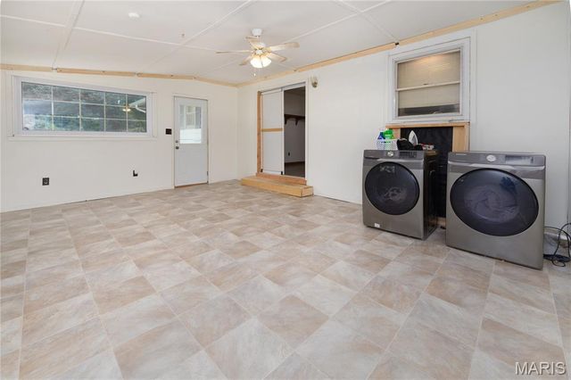 1201 Hull Valley Drive, Waynesville, MO 65583