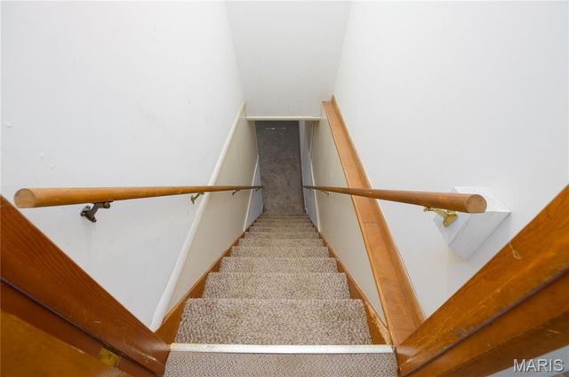 1201 Hull Valley Drive, Waynesville, MO 65583