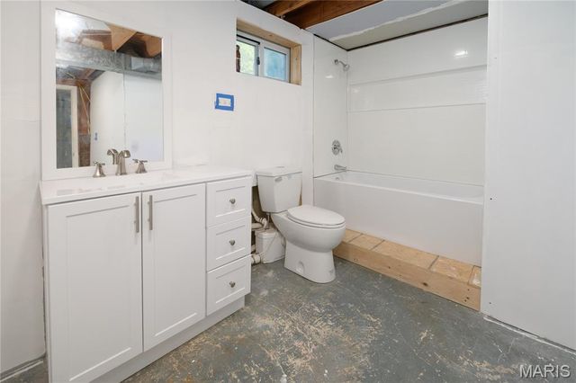 1201 Hull Valley Drive, Waynesville, MO 65583