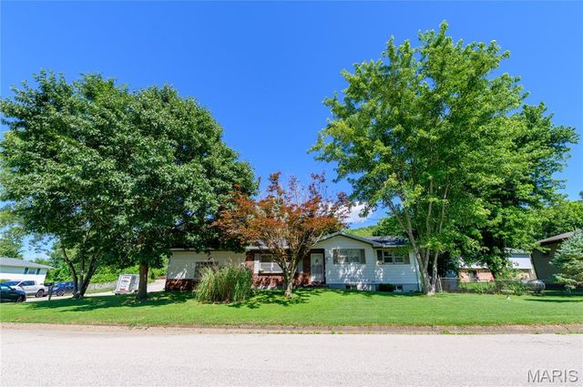 1201 Hull Valley Drive, Waynesville, MO 65583