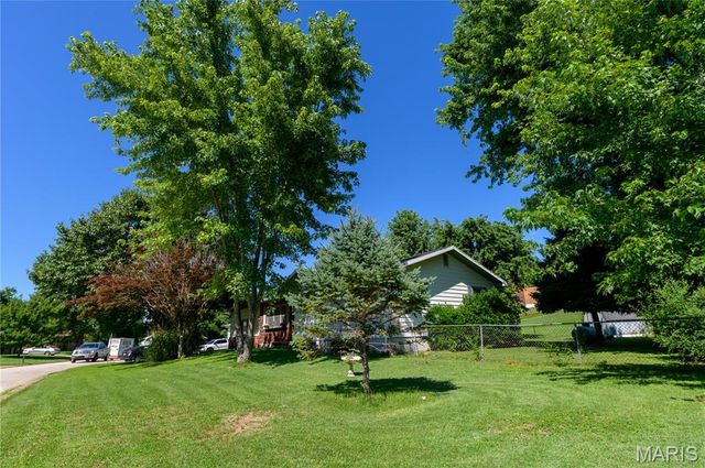 1201 Hull Valley Drive, Waynesville, MO 65583