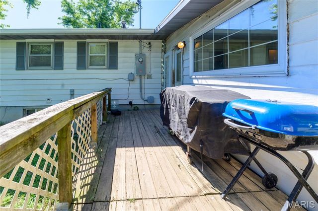 1201 Hull Valley Drive, Waynesville, MO 65583