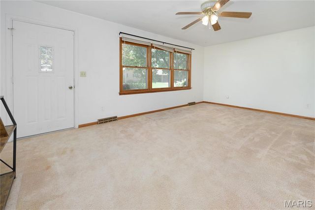 1201 Hull Valley Drive, Waynesville, MO 65583