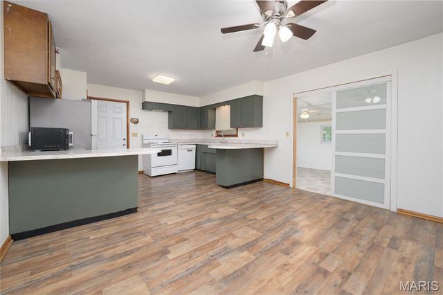 1201 Hull Valley Drive, Waynesville, MO 65583