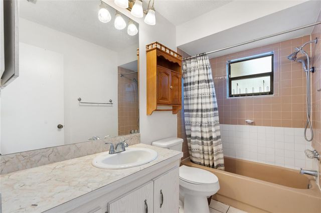 1305 MANDARIN DRIVE, Holiday, FL 34691