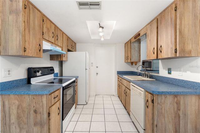 1305 MANDARIN DRIVE, Holiday, FL 34691