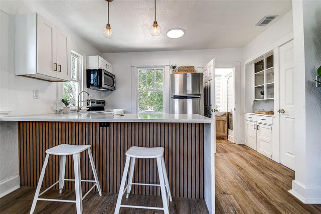 212 48TH STREET N, St Petersburg, FL 33713