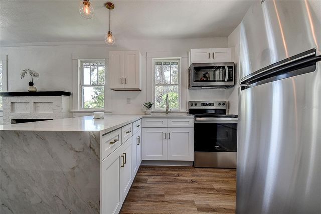 212 48TH STREET N, St Petersburg, FL 33713