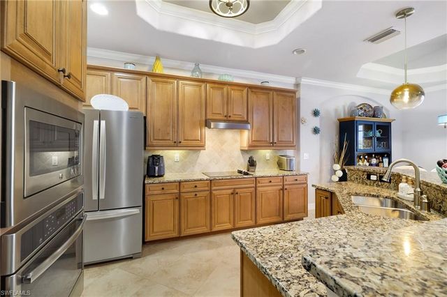 28542 Westmeath CT, Bonita Springs, FL 34135