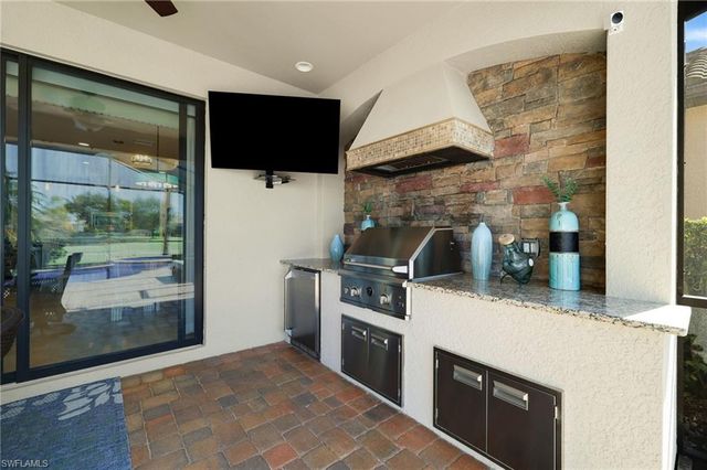 28542 Westmeath CT, Bonita Springs, FL 34135