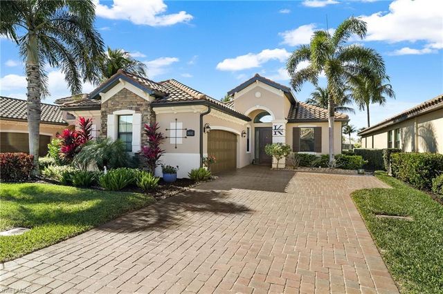 28542 Westmeath CT, Bonita Springs, FL 34135