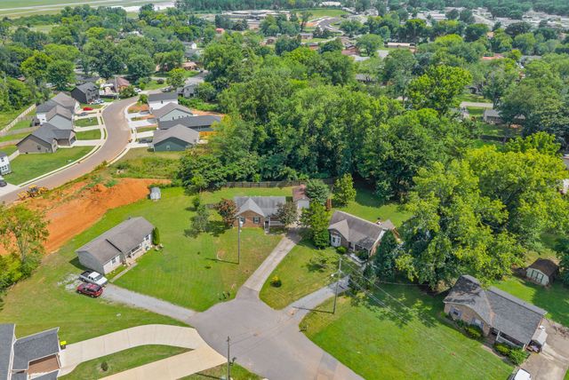 2701 E Copeland Court, Clarksville, TN 37042