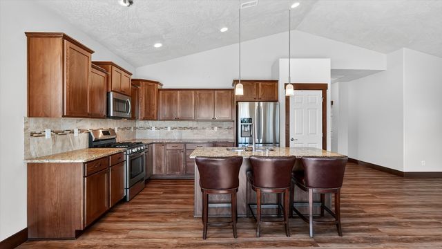 1432 E Sawgrass Ln, Deer Park, WA 99006