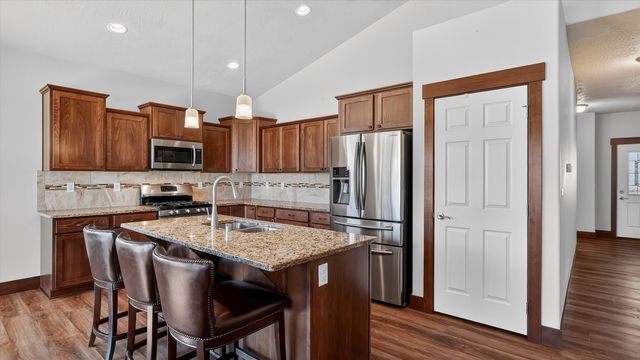 1432 E Sawgrass Ln, Deer Park, WA 99006